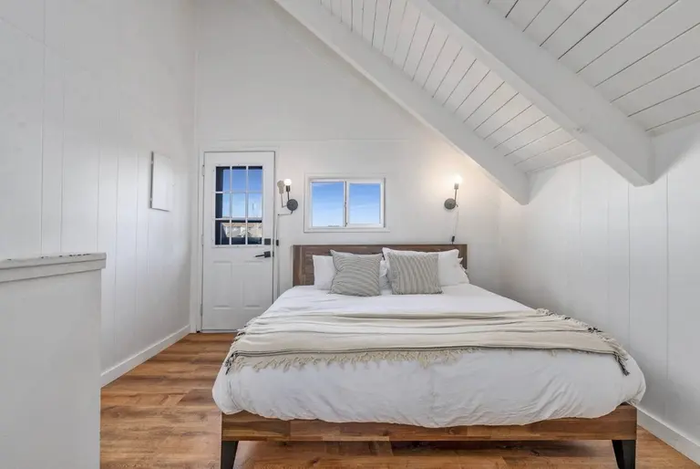 First upstairs bedroom in Tidal House Chalet 5.